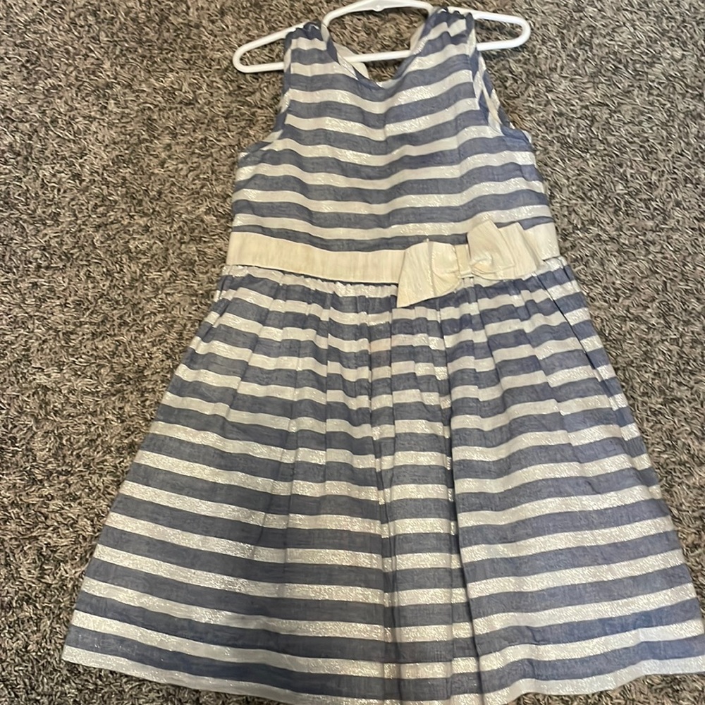 Girls size 6 Tahari dress